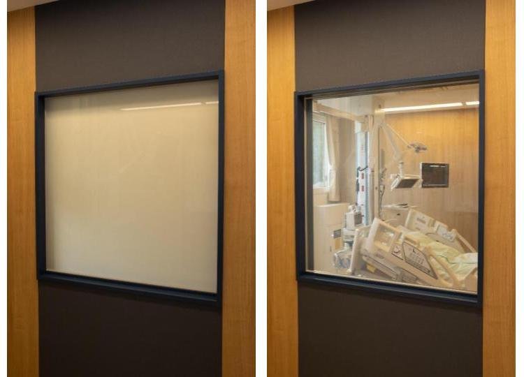 スイッチで、くもりガラス（左）と素通しガラス（右）の切り替えが可能。