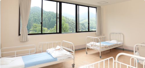 エバーリーフSG導入前のベッドメーキングの様子